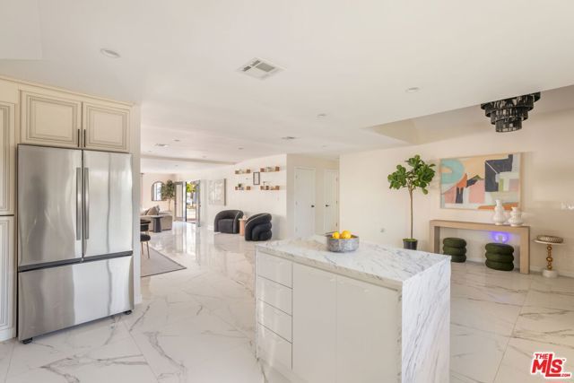 5226 Woodman Avenue, Sherman Oaks, CA 91401