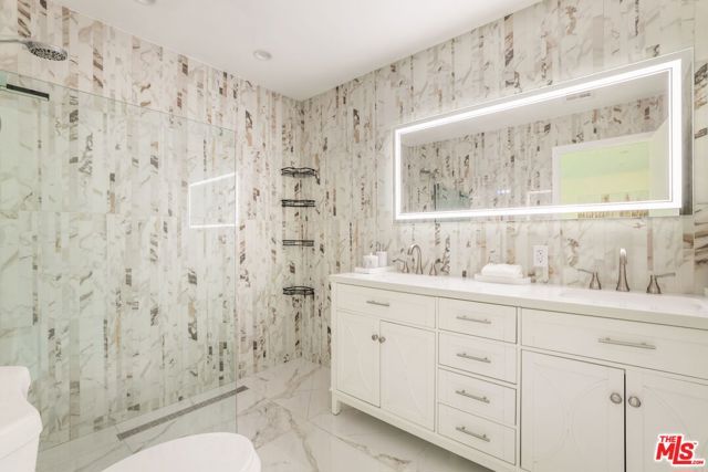 5226 Woodman Avenue, Sherman Oaks, CA 91401