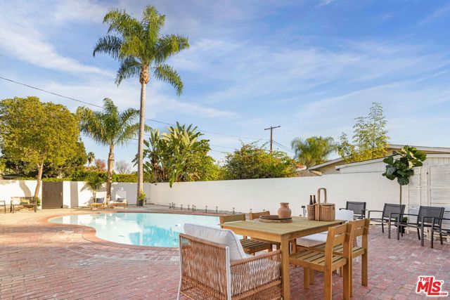 5226 Woodman Avenue, Sherman Oaks, CA 91401