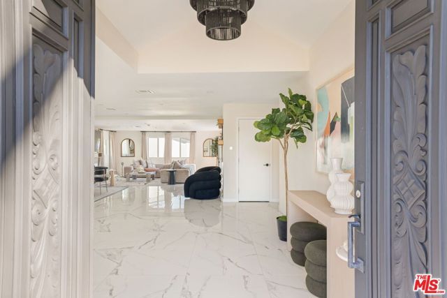 5226 Woodman Avenue, Sherman Oaks, CA 91401