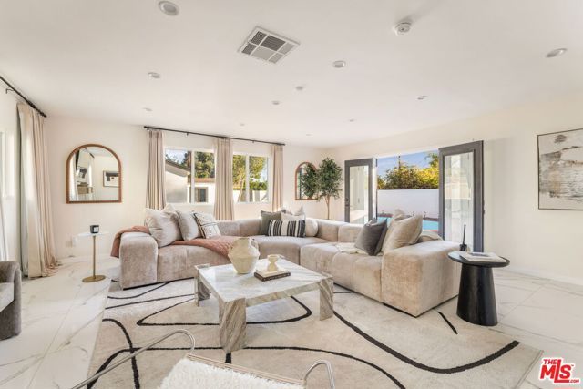 5226 Woodman Avenue, Sherman Oaks, CA 91401