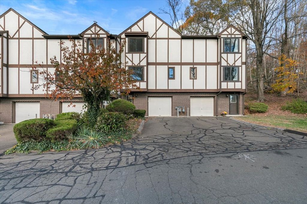 204 New Haven Avenue 2G, Derby, CT 06418