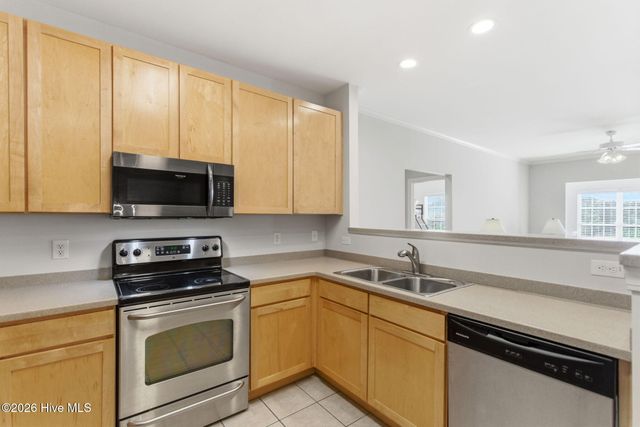 1521 Cadfel Court Unit 302, Wilmington, NC 28412