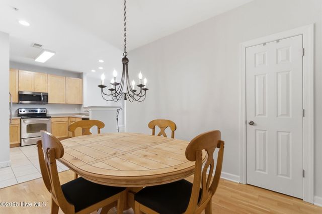 1521 Cadfel Court Unit 302, Wilmington, NC 28412