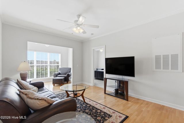 1521 Cadfel Court Unit 302, Wilmington, NC 28412