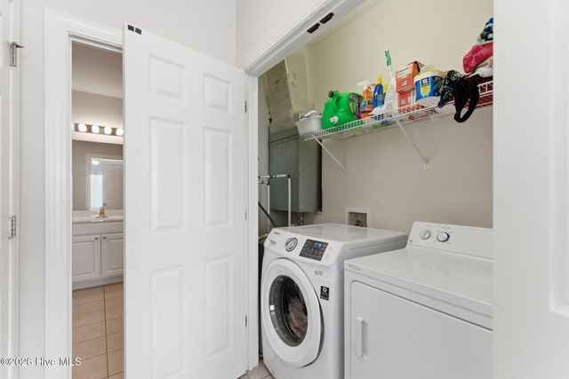 1521 Cadfel Court Unit 302, Wilmington, NC 28412