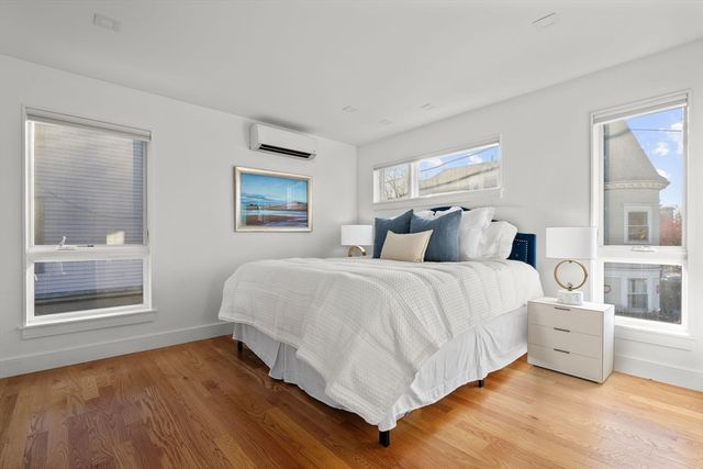 1498 Cambridge St 2, Cambridge, MA 02139