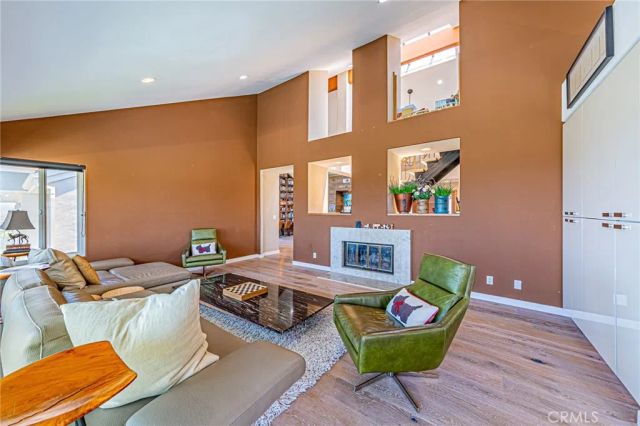 6 Sirius 61, Irvine, CA 92603