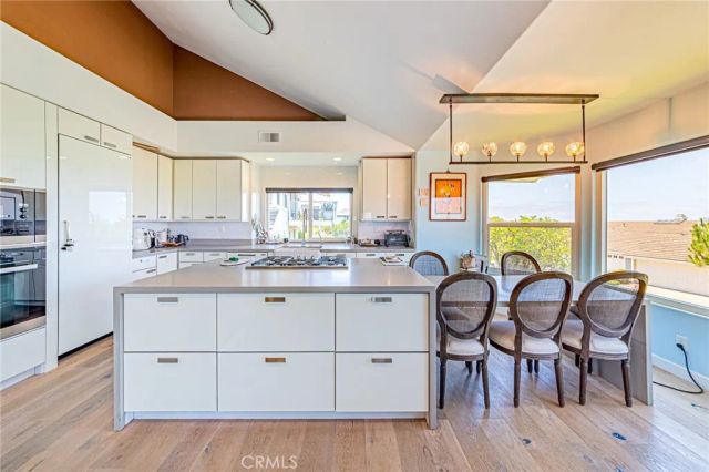 6 Sirius 61, Irvine, CA 92603