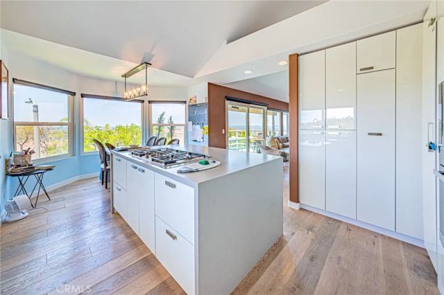 6 Sirius 61, Irvine, CA 92603