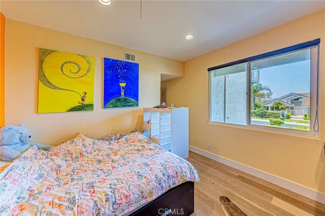 6 Sirius 61, Irvine, CA 92603