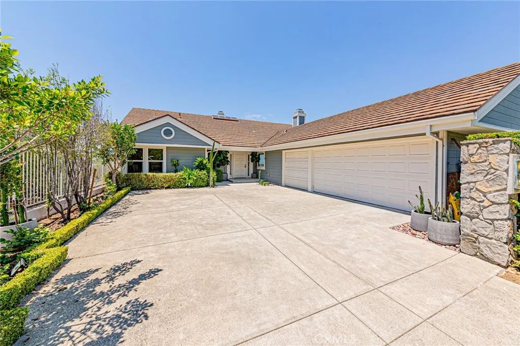 6 Sirius 61, Irvine, CA 92603
