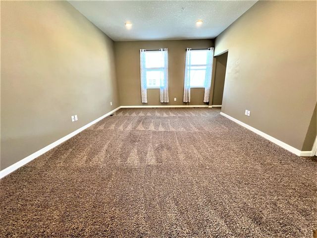 8790 Granite Circle, Woodbury, MN 55129