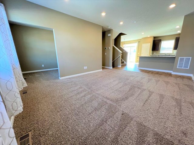 8790 Granite Circle, Woodbury, MN 55129