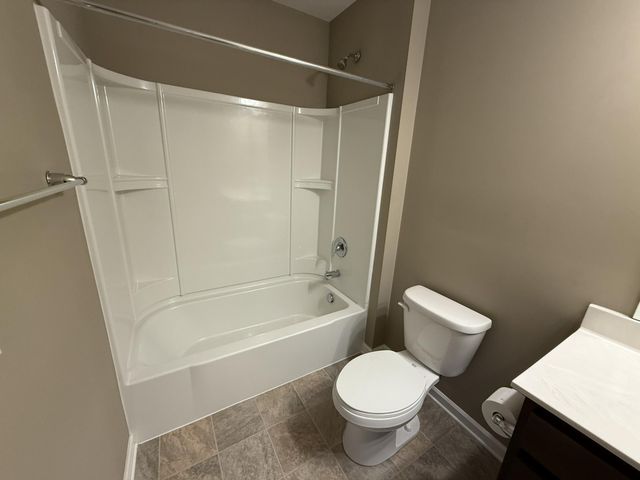 8790 Granite Circle, Woodbury, MN 55129