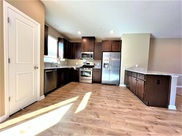 8790 Granite Circle, Woodbury, MN 55129