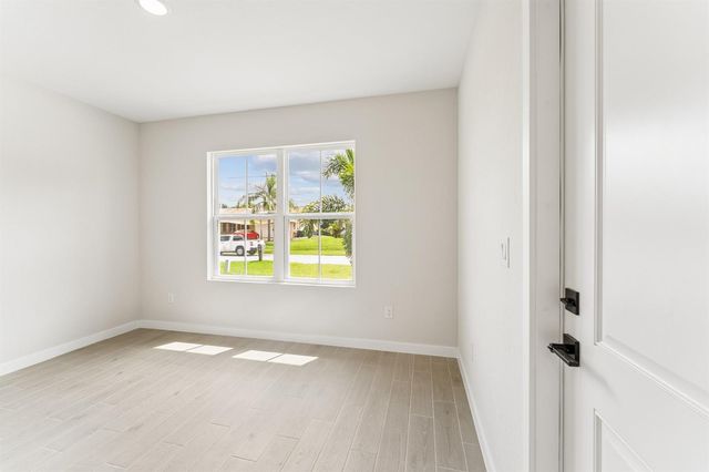 1968 SW Brisbane Street, Port St. Lucie, FL 34984