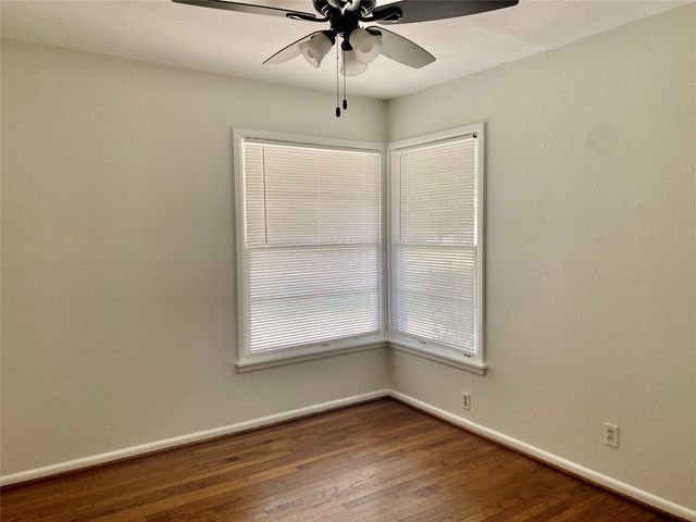 425 Bondstone Drive, Dallas, TX 75218