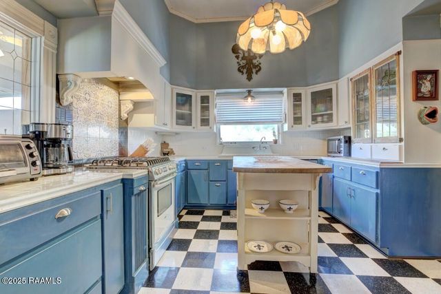 122 Lee Street, New Iberia, LA 70560