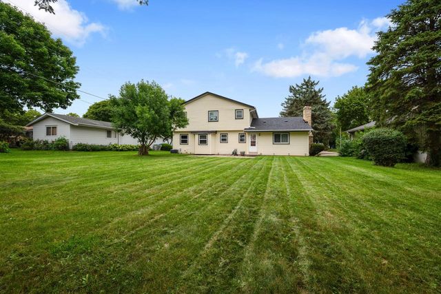 10105 W Terra AVENUE, Milwaukee, WI 53224