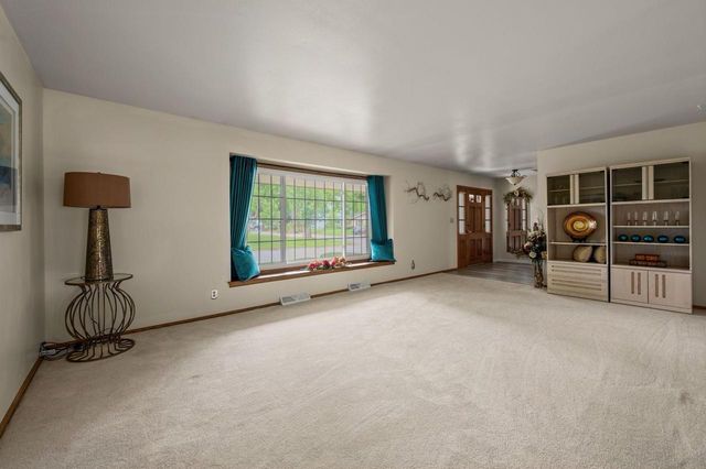 10105 W Terra AVENUE, Milwaukee, WI 53224