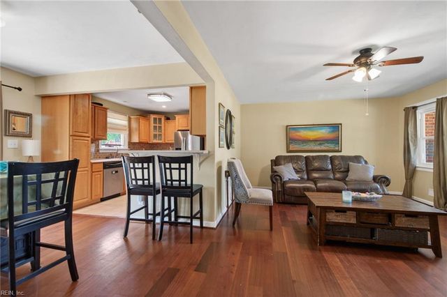 901 Melvin DR, Portsmouth, VA 23701