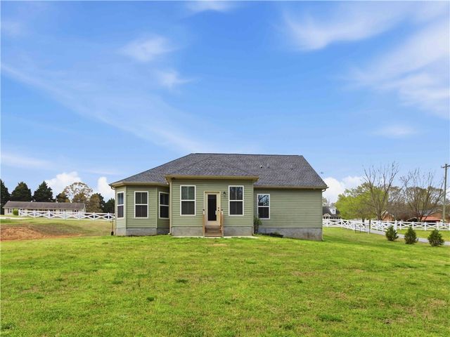 615 Spearman Road, Pelzer, SC 29669