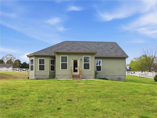 615 Spearman Road, Pelzer, SC 29669