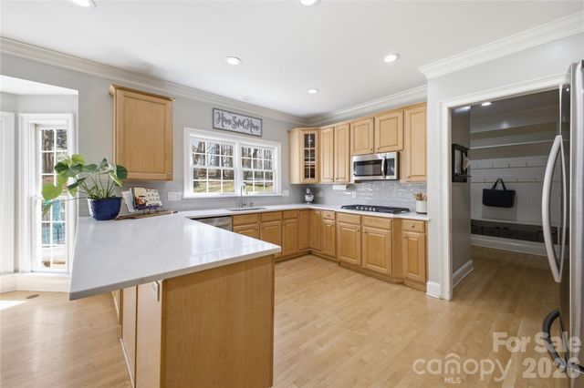 4425 Glen Oaks Drive, Matthews, NC 28104