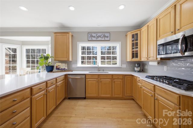 4425 Glen Oaks Drive, Matthews, NC 28104