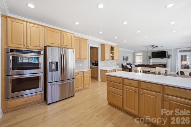 4425 Glen Oaks Drive, Matthews, NC 28104