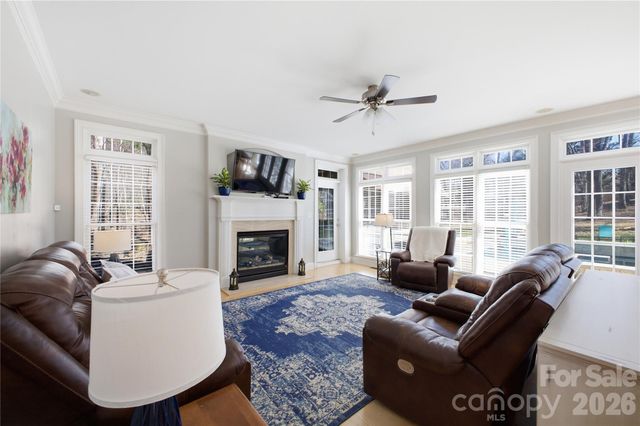 4425 Glen Oaks Drive, Matthews, NC 28104