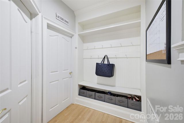 4425 Glen Oaks Drive, Matthews, NC 28104