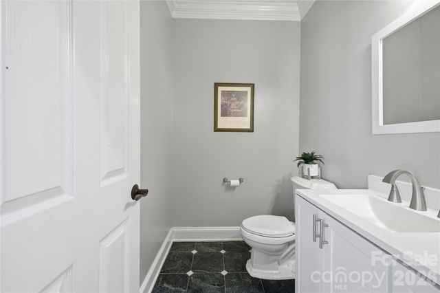 4425 Glen Oaks Drive, Matthews, NC 28104