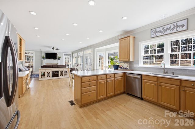 4425 Glen Oaks Drive, Matthews, NC 28104