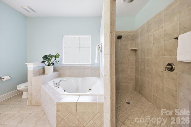 4425 Glen Oaks Drive, Matthews, NC 28104