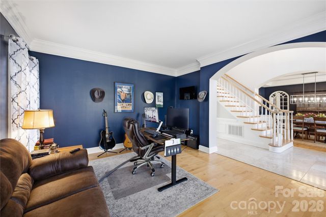 4425 Glen Oaks Drive, Matthews, NC 28104