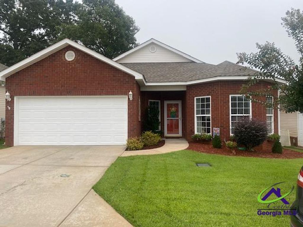 312 Spyglass Hill Drives, Perry, GA 31069