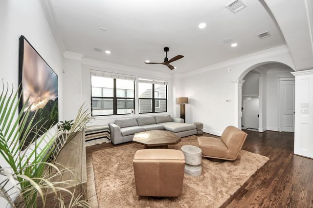 916 W 20th Street, Houston, TX 77008