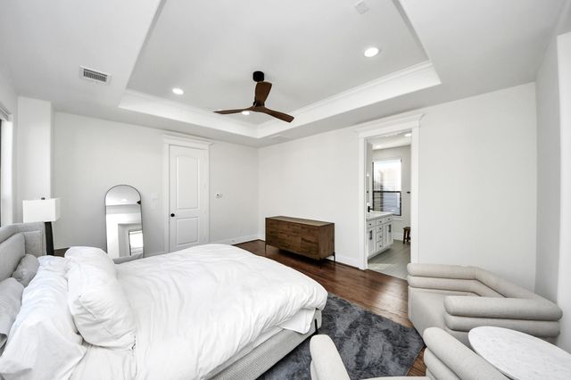 916 W 20th Street, Houston, TX 77008