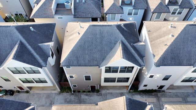 916 W 20th Street, Houston, TX 77008