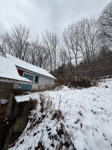 511 VT Route 25, Topsham, VT 05076