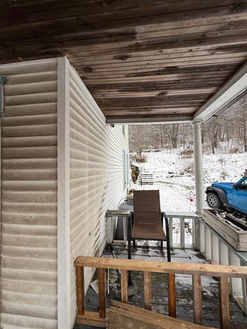 511 VT Route 25, Topsham, VT 05076