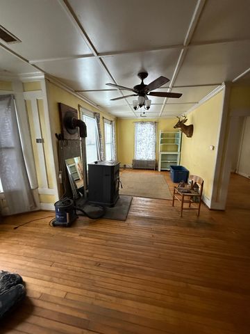 511 VT Route 25, Topsham, VT 05076