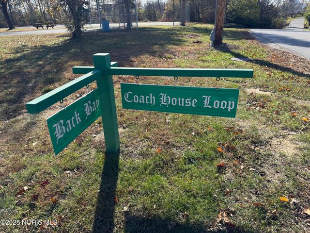 138 Coach House Loop, Bowling Green, OH 43402