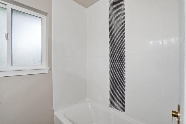 25238 Geri Ln, Caldwell, ID 83607