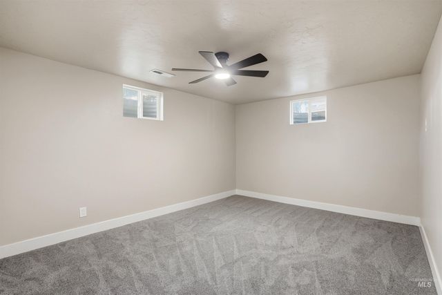 25238 Geri Ln, Caldwell, ID 83607
