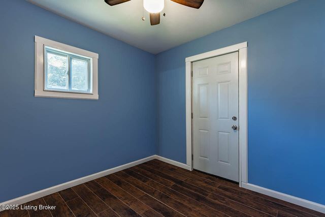 102 Larkspur Dr, Radcliff, KY 40160