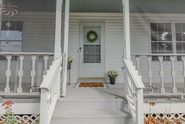 102 Larkspur Dr, Radcliff, KY 40160