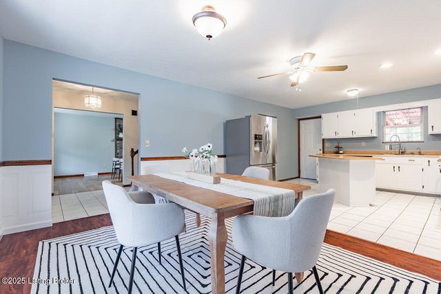 102 Larkspur Dr, Radcliff, KY 40160